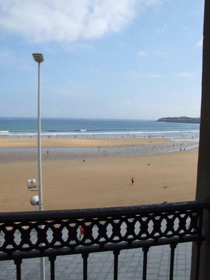 فيلا Vivienda En Gijon Frente Al Mar المظهر الخارجي الصورة