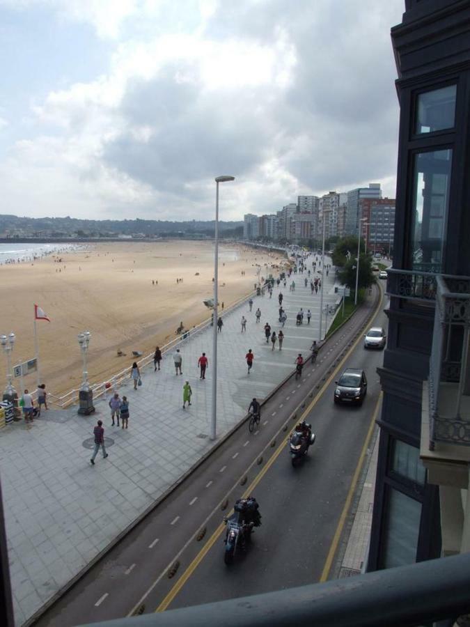 فيلا Vivienda En Gijon Frente Al Mar المظهر الخارجي الصورة